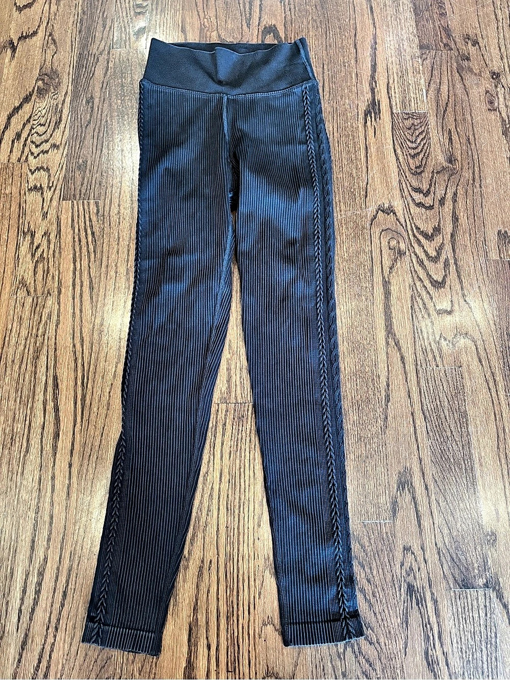 Offline by Aerie Black Striped Leggings Size Small